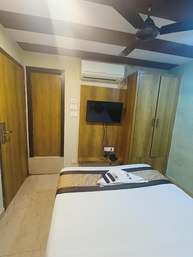 Colaba Suites - Near Taj Hotel, Bombaj Zewnętrze zdjęcie